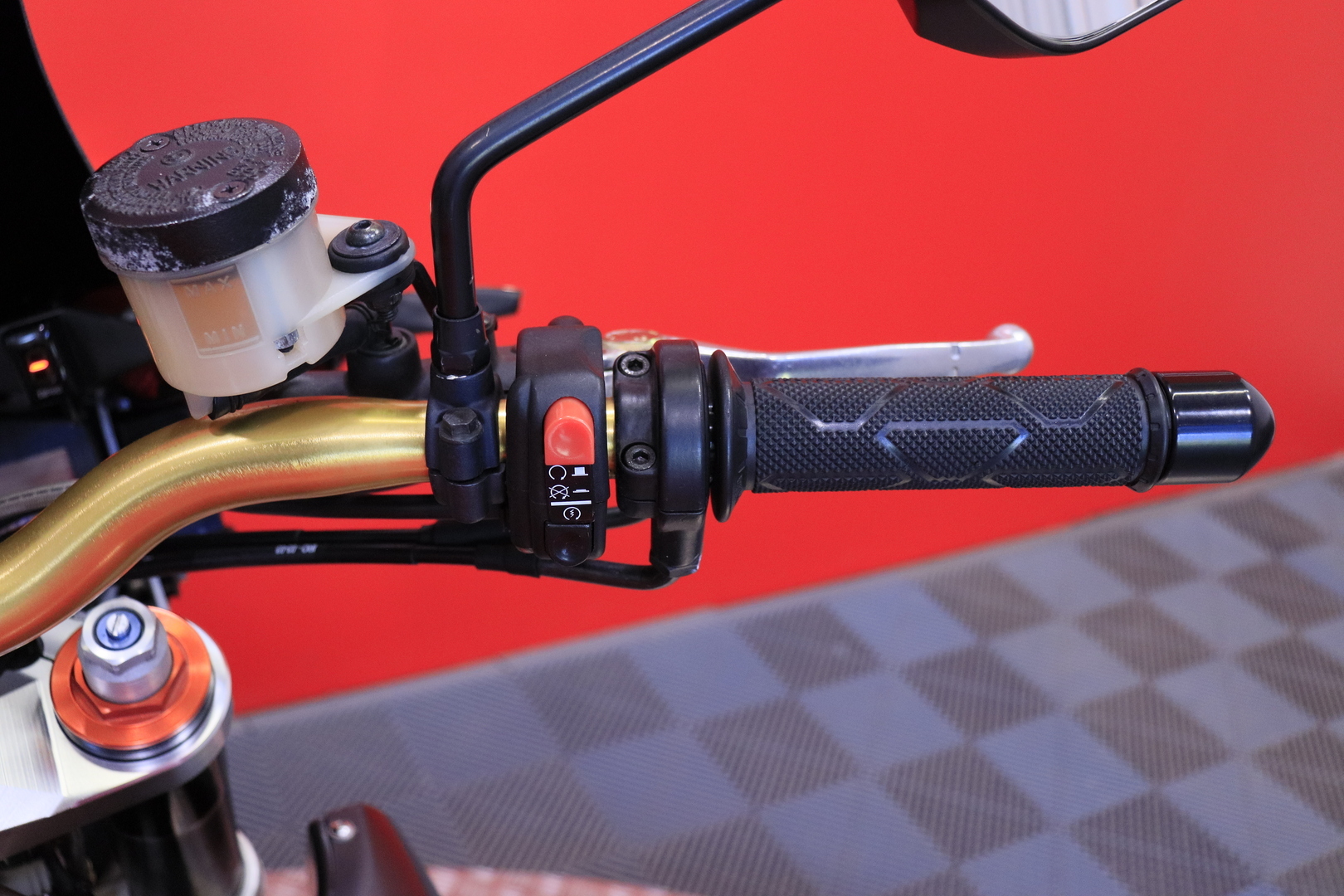 Aprilia - RS - HUUTOKAUPAT.COM - Moottoripyörä