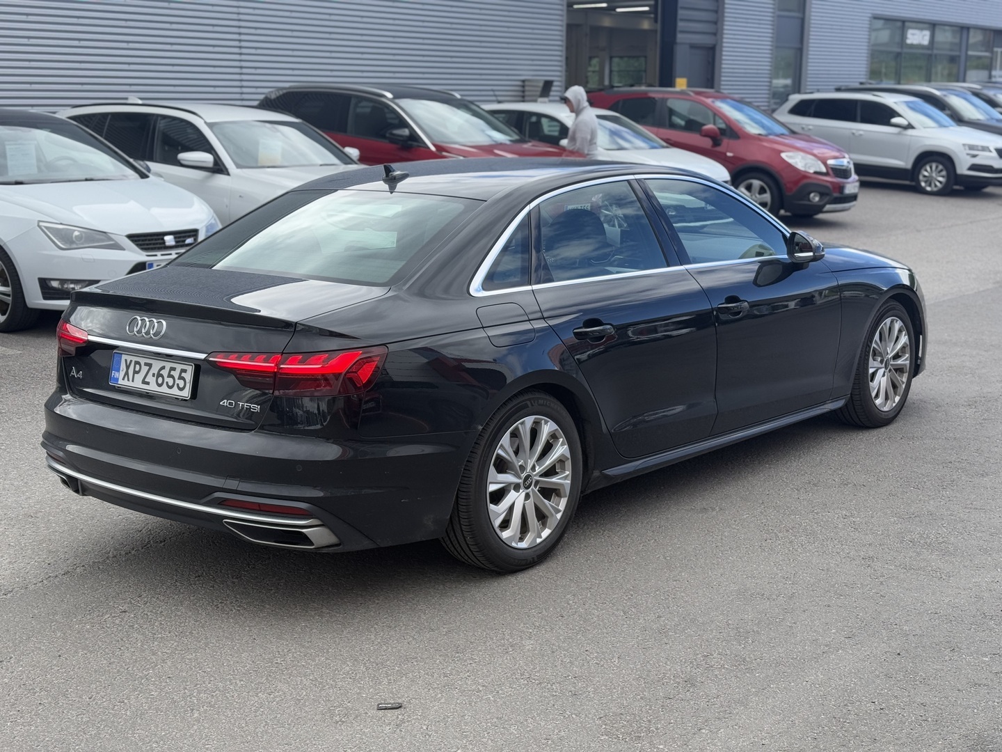 Audi - A4 - Sedan Business Advanced 40 TFSI 150 kW MHEV S tronic - Sedan