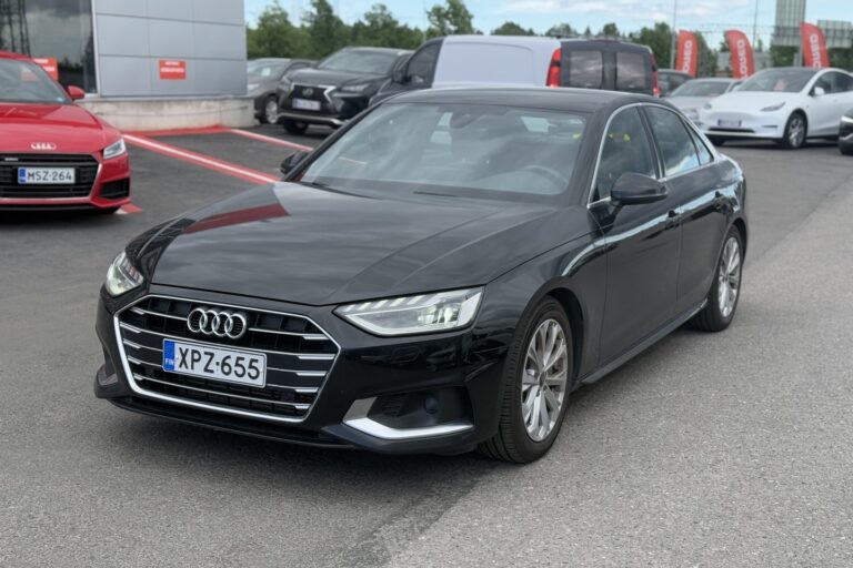 Audi - A4 - Sedan Business Advanced 40 TFSI 150 kW MHEV S tronic - Sedan