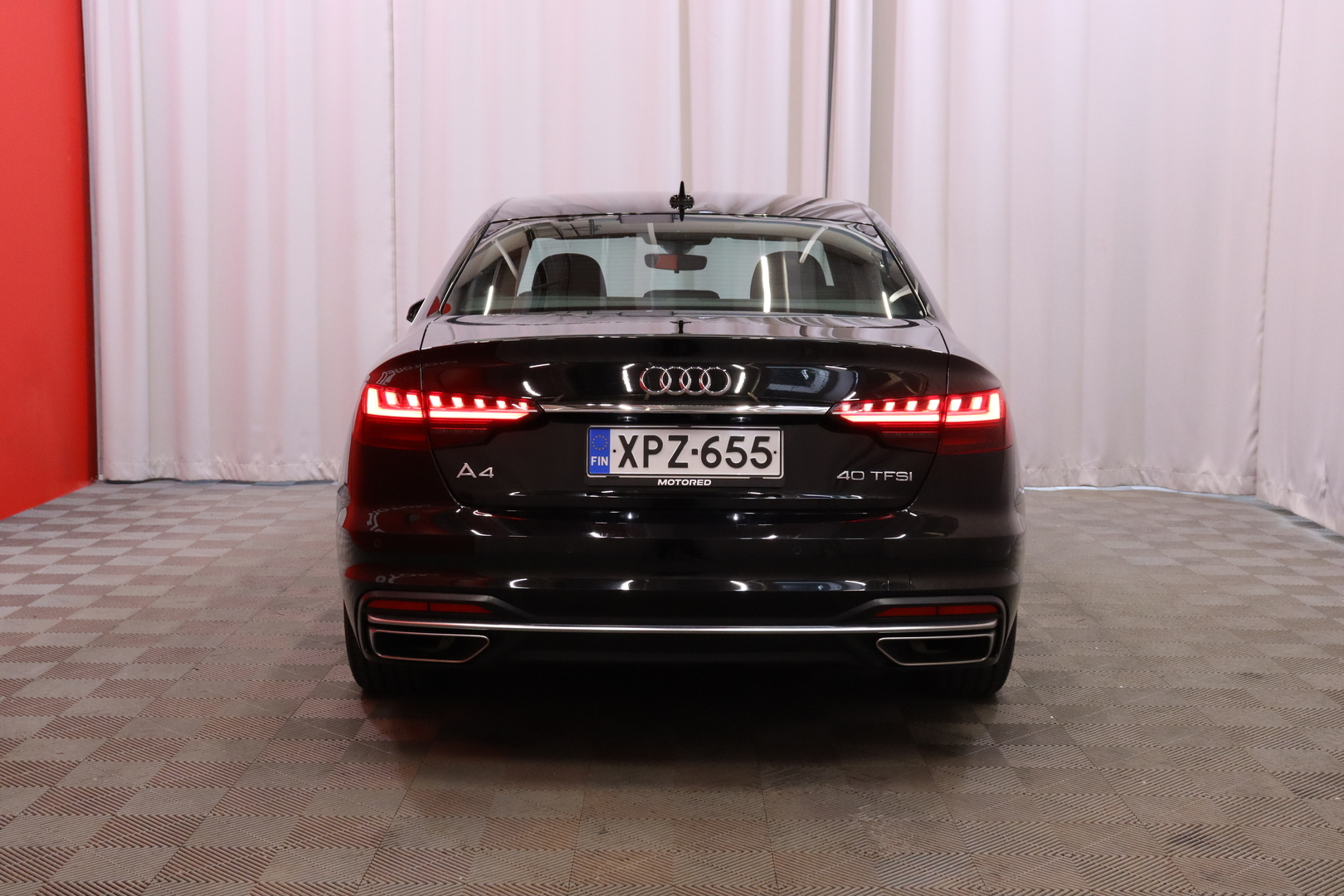 Audi - A4 - Sedan Business Advanced 40 TFSI 150 kW MHEV S tronic // Suomi-auto / S-line sisäpaketti / ACC / Matrix / Kamera // - Sedan