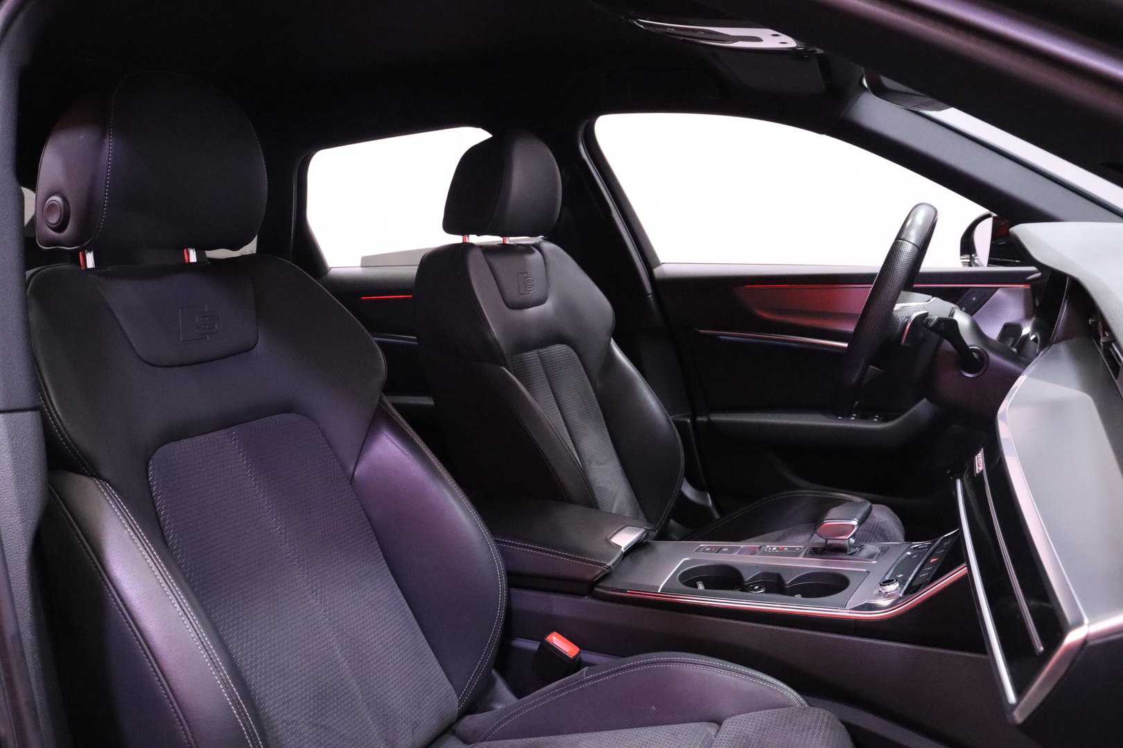 Audi - A6 - Avant Business Sport 55 TFSI e quattro S tronic // S-line / ACC / Navi / Matrix / Vetokoukku / Pre Sense // - Farmari
