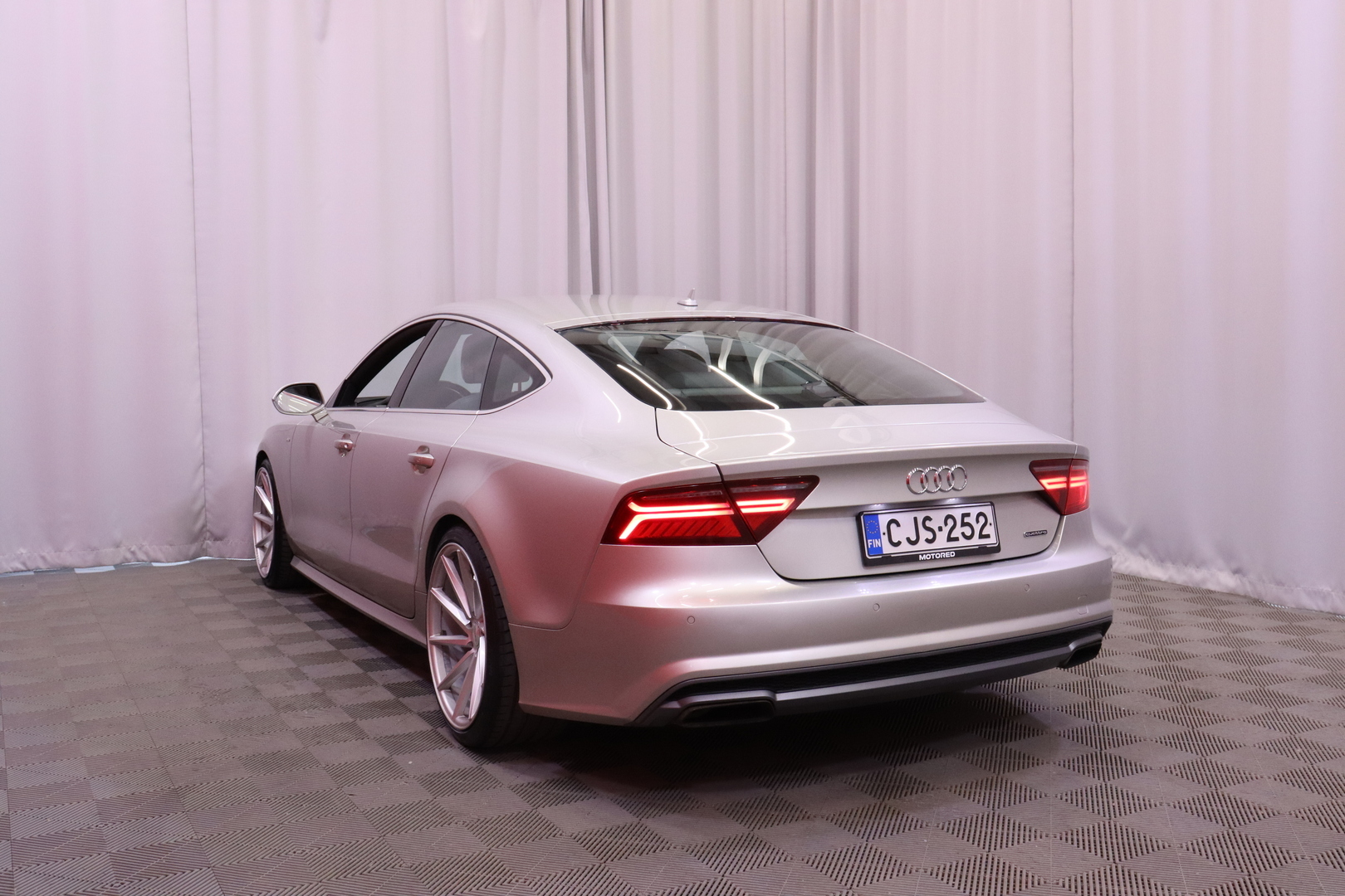 Audi - A7 - Business Sport 3,0 V6 Biturbo TDI 235 kW quattro tiptronic // S-LINE / Ilmajousitus / Koukku / Matrix-LED / BOSE // - Viistoperä