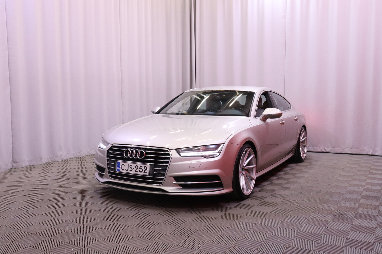 Audi - A7 - Business Sport 3,0 V6 Biturbo TDI 235 kW quattro tiptronic // S-LINE / Ilmajousitus / Koukku / Matrix-LED / BOSE // - Viistoperä