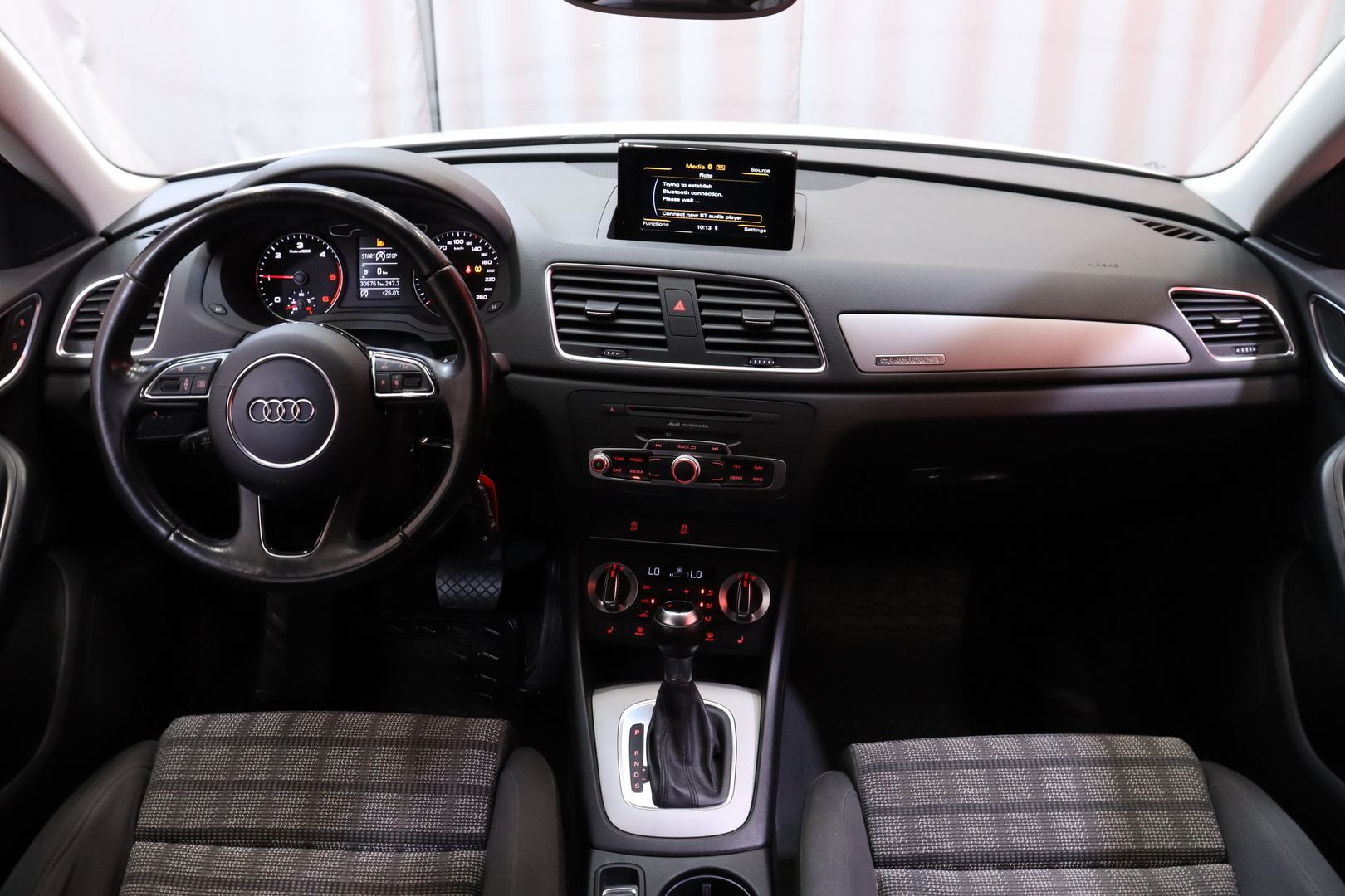 Audi - Q3 - Land of quattro Edition 2,0 TDI 103 kW quattro S tronic // MYYDÄÄN HUUTOKAUPAT.COM ! / S-Line / Atom.ilmastointi // - Maastoauto