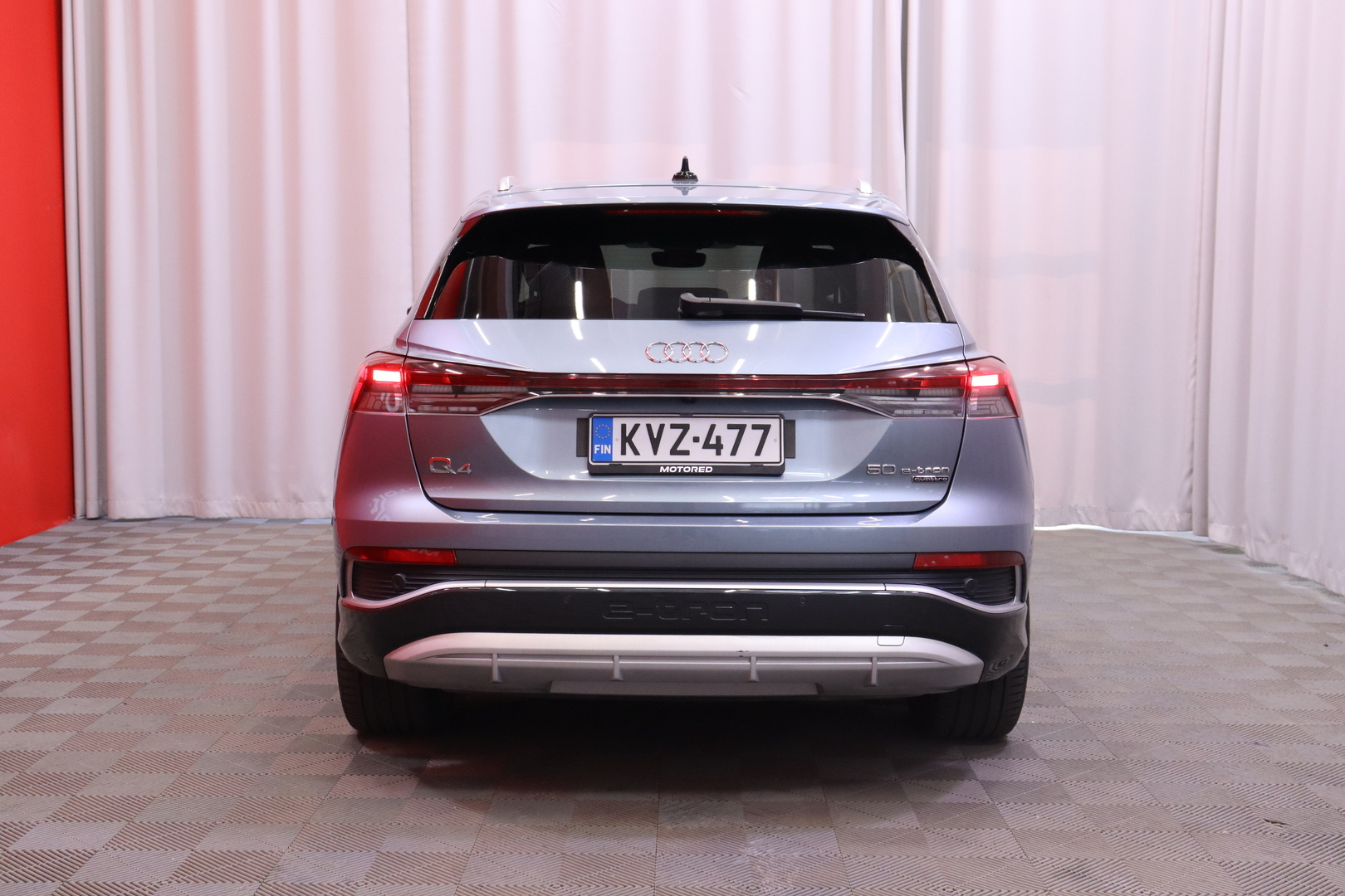 Audi - Q4 e-tron - 50 e-tron quattro S-Line // Huippuvarusteet! / Matrix / Ambient / Muistipenkki / HUD / Sonos-äänentoisto // - Maastoauto