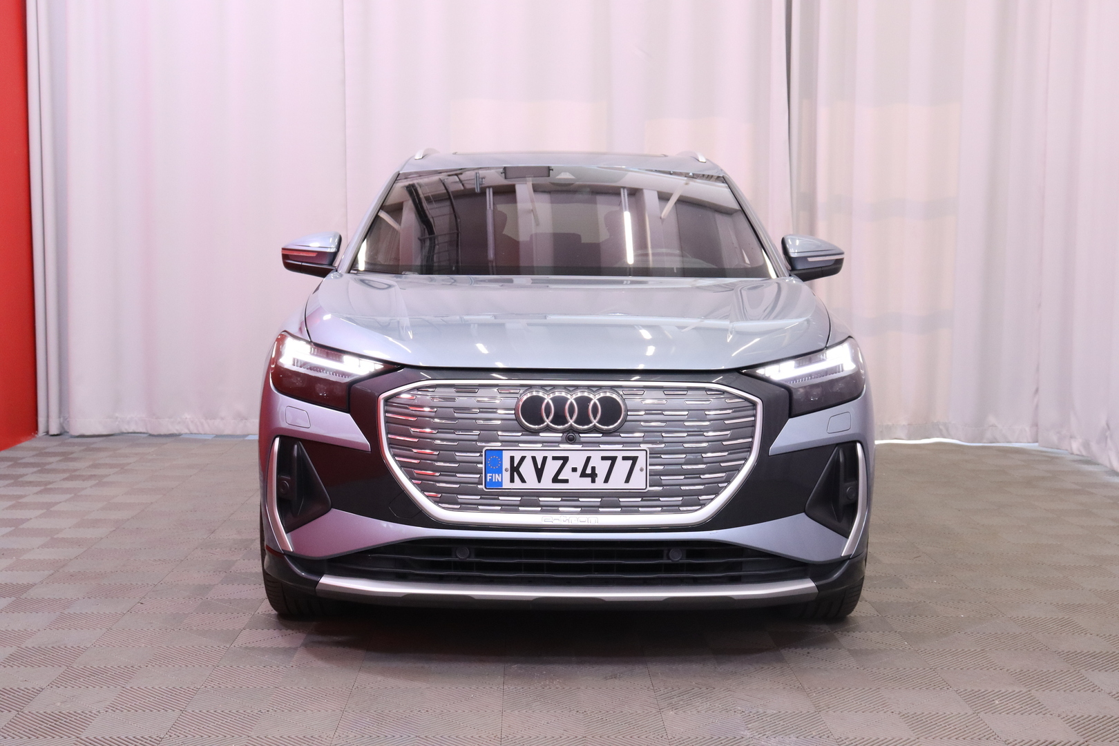 Audi - Q4 e-tron - 50 e-tron quattro S-Line // Huippuvarusteet! / Matrix / Ambient / Muistipenkki / HUD / Sonos-äänentoisto // - Maastoauto