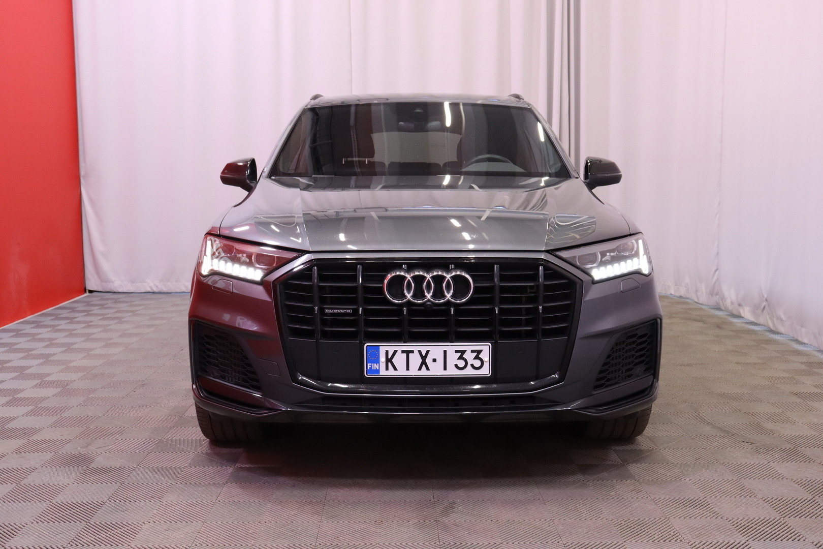 Audi - Q7 - Business S line 60 TFSI e quattro tiptronic // HD Matrix / Ilma-alusta / B&O / Koukku / Digimittaristo - Maastoauto