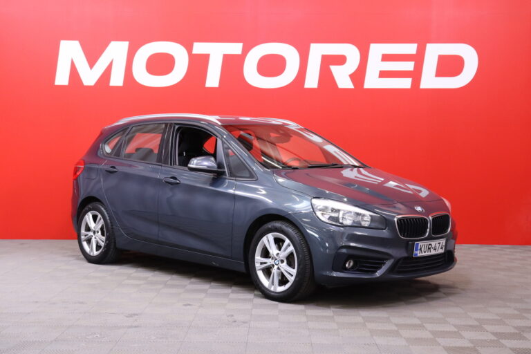 BMW - 218 - F45 Active Tourer 218i Business Sport // Sport Line / Sporttipenkit / Vakkari / Lohkolämmitin / P.tutka / Ilmastointi // - Tila-auto