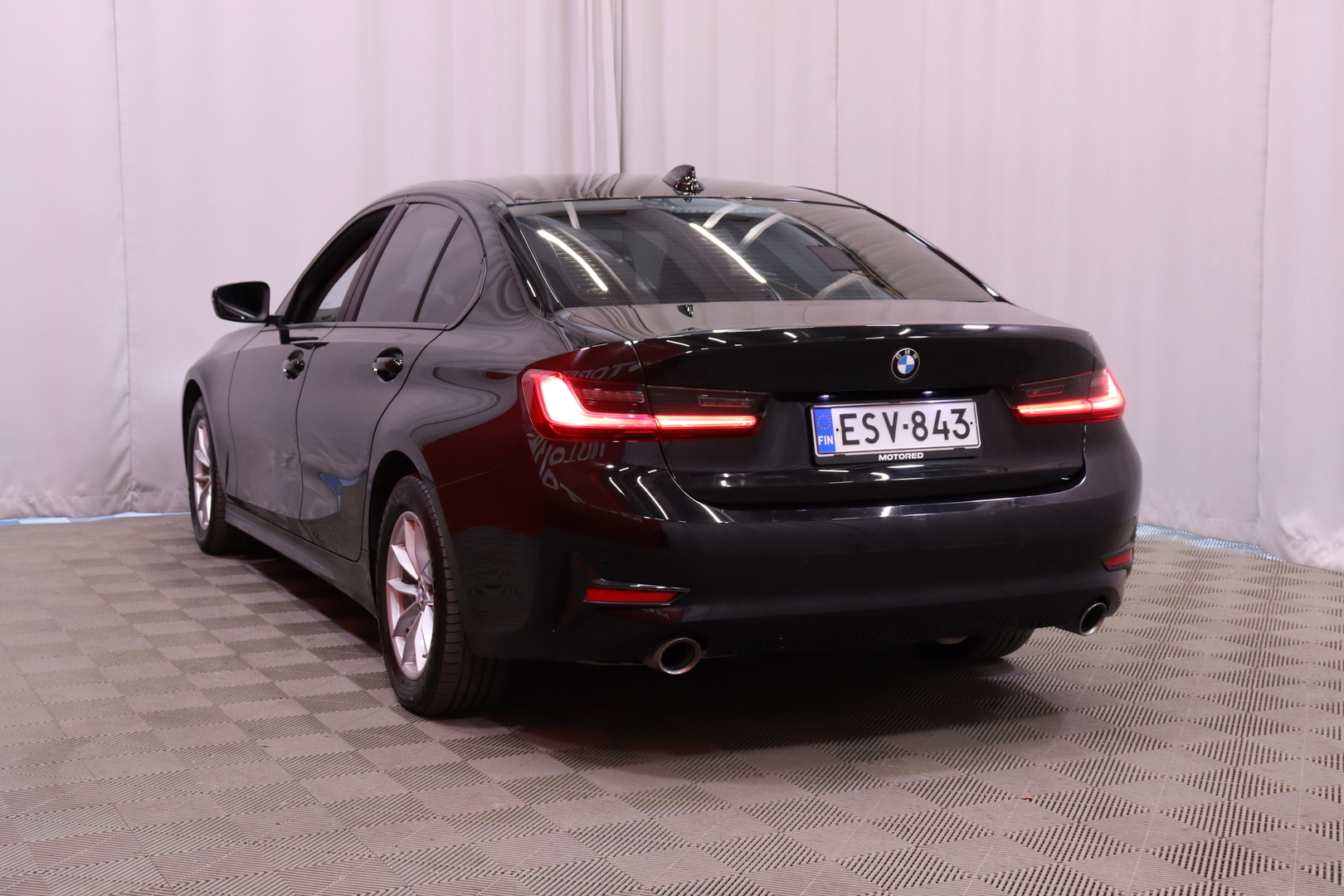 BMW - 320 - G20 Sedan 320d A Business MHEV // Suomi-auto / Webasto / Koukku / Sporttipenkit / Lämmitettävä ratti // - Sedan