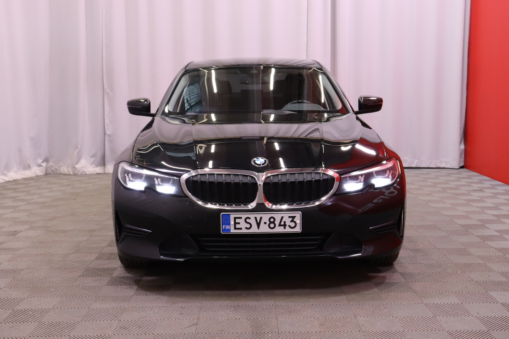 BMW - 320 - G20 Sedan 320d A Business MHEV // Suomi-auto / Webasto / Koukku / Sporttipenkit / Lämmitettävä ratti // - Sedan