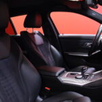 BMW - 320 - G21 Touring 320d A xDrive Business Sport MHEV M Sport // Suomi-Auto / ACC / Alcantara / Driving Assistant / Kamera // - Farmari