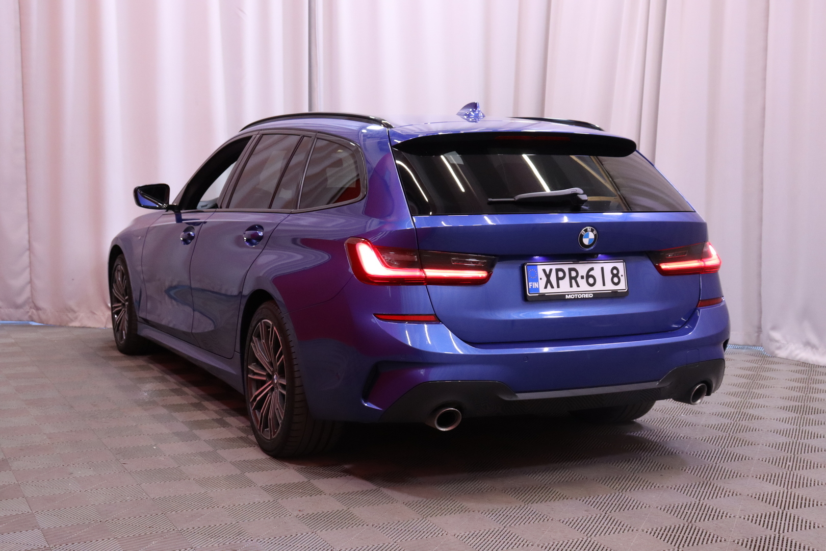 BMW - 320 - G21 Touring 320d A xDrive Business Sport MHEV M Sport // Suomi-Auto / ACC / Alcantara / Driving Assistant / Kamera // - Farmari