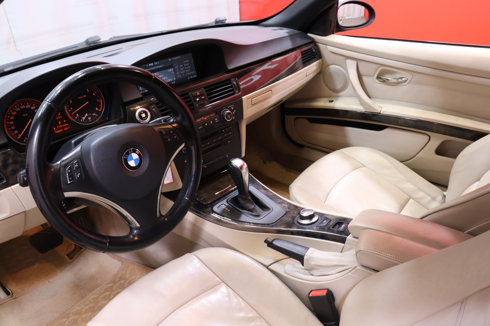 BMW - 325 - 325i A Cabriolet // Prof. navi / Nahat / Xenon / - Avoauto