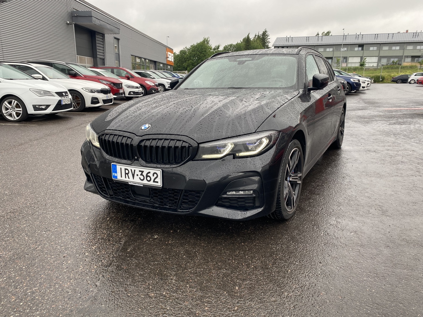 BMW - 330 - G21 Touring 330e xDrive A Charged Edition M Sport // Laser / HUD / ACC / Harman // - Farmari