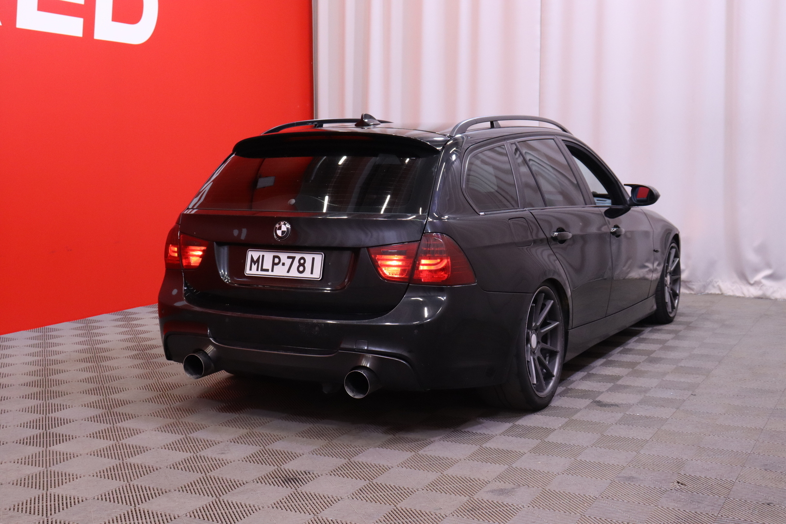 BMW - 330 - 330d Farmari (AC) 4ov 2993cm3 A - Farmari
