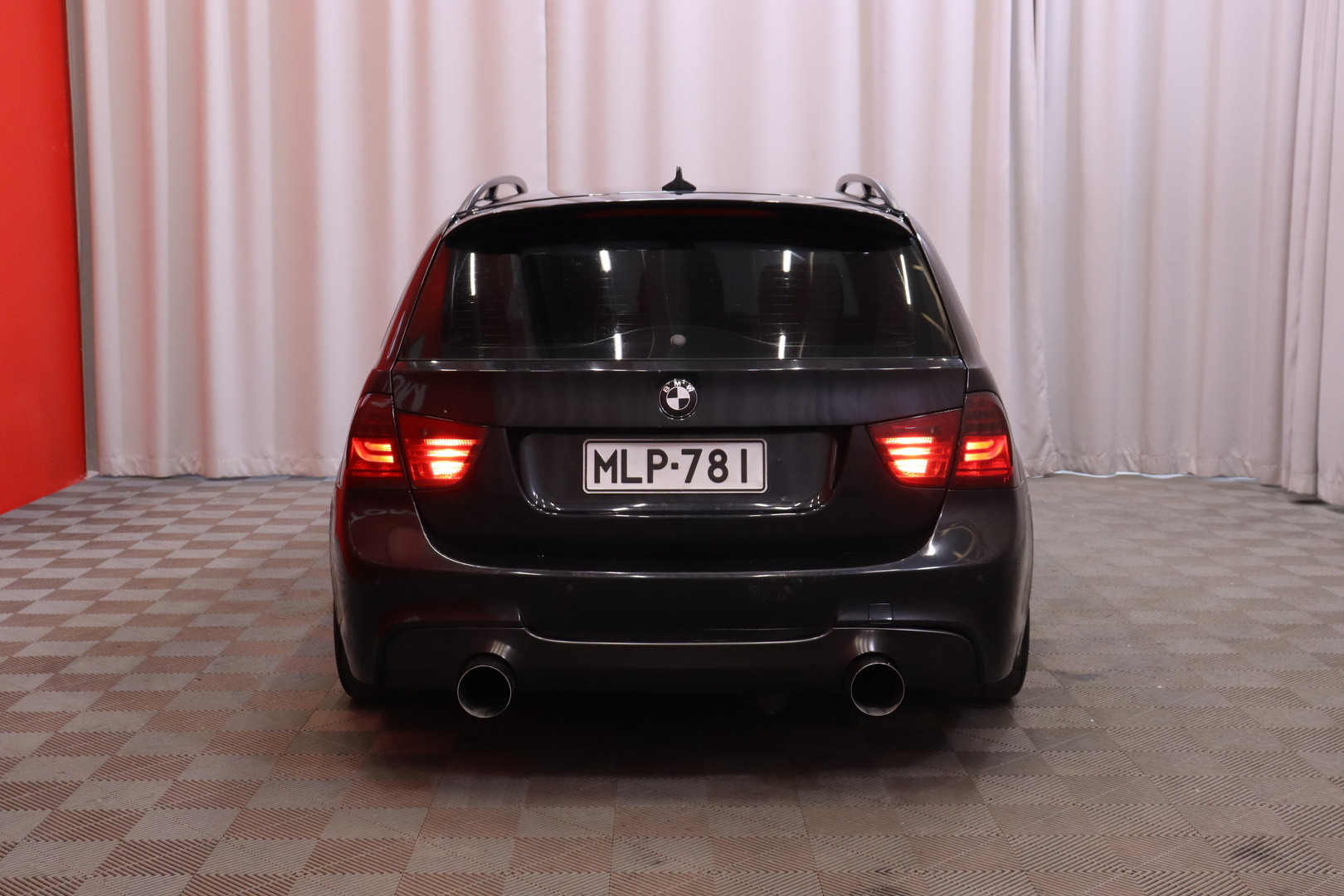 BMW - 330 - 330d Farmari (AC) 4ov 2993cm3 A - Farmari