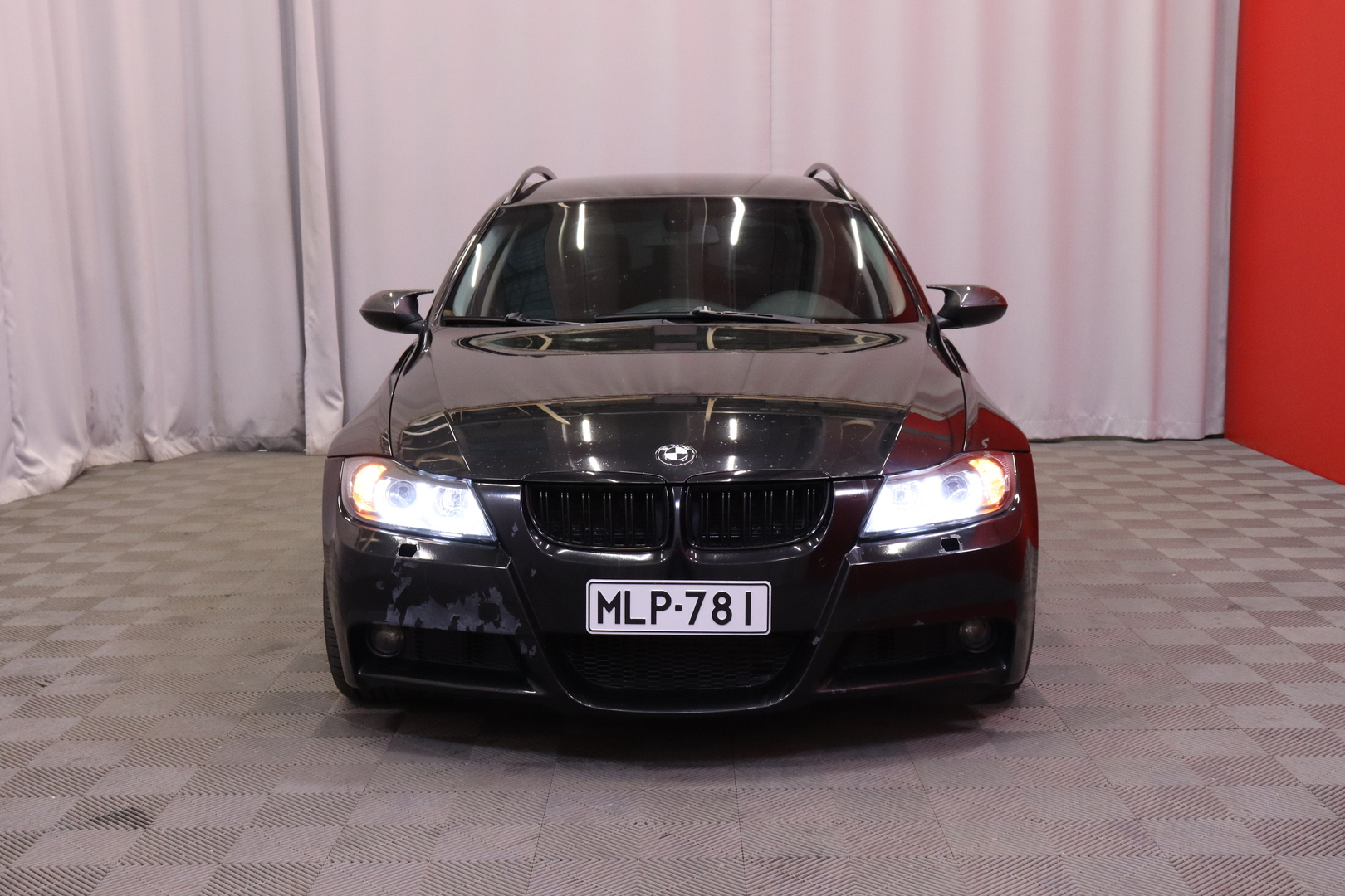 BMW - 330 - 330d Farmari (AC) 4ov 2993cm3 A - Farmari