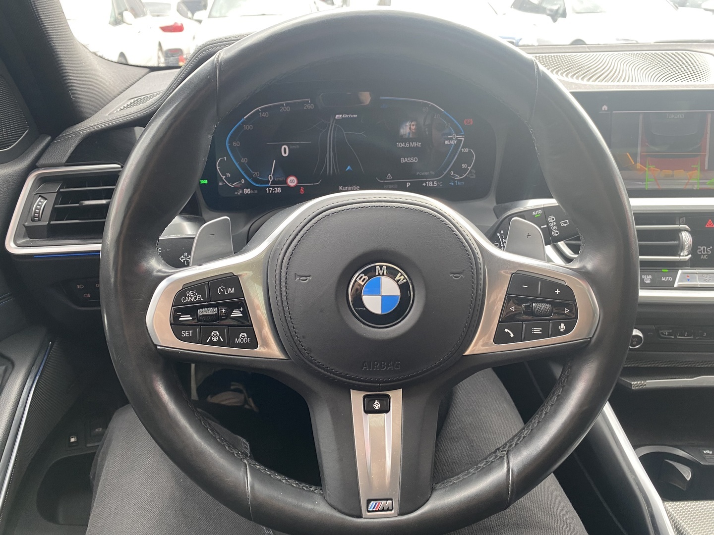 BMW - 330 - G21 Touring 330e xDrive Business M Sport - Farmari