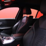BMW - 330 - G20 Sedan 330e A Charged Edition M Sport // Vakionopeudensäädin / Vetokoukku / AppleCarPlay / Sporttipenkit / Navi // - Sedan