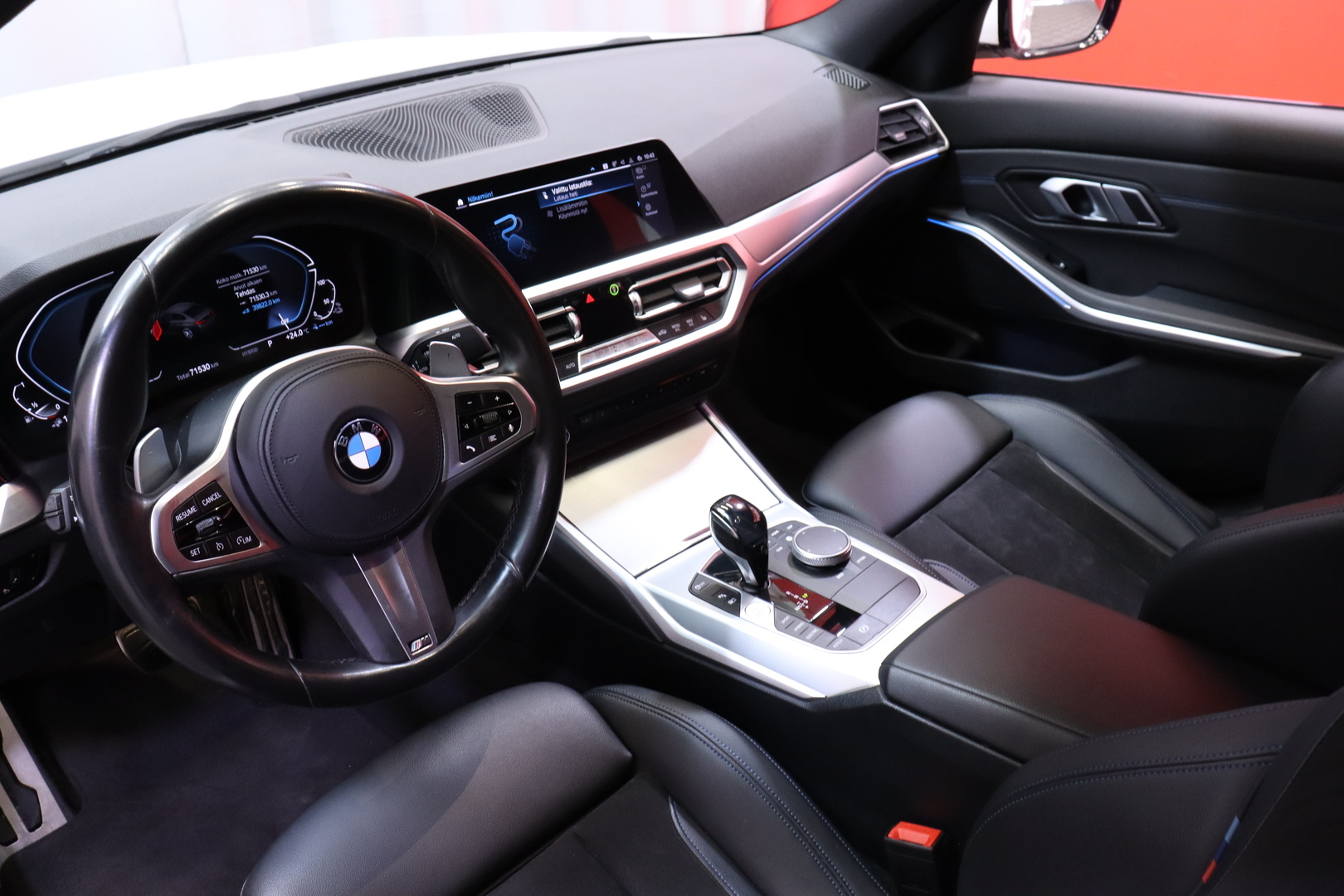 BMW - 330 - G20 Sedan 330e A Charged Edition M Sport // Vakionopeudensäädin / Vetokoukku / AppleCarPlay / Sporttipenkit / Navi // - Sedan