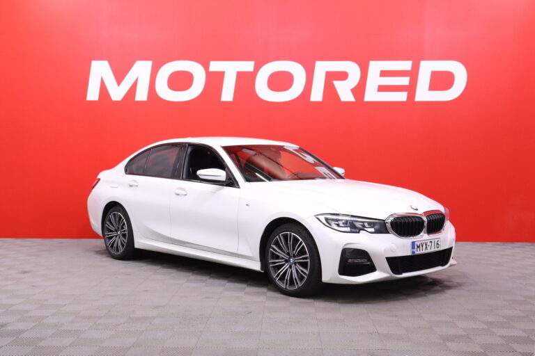 BMW - 330 - G20 Sedan 330e A Charged Edition M Sport // Vakionopeudensäädin / Vetokoukku / AppleCarPlay / Sporttipenkit / Navi // - Sedan