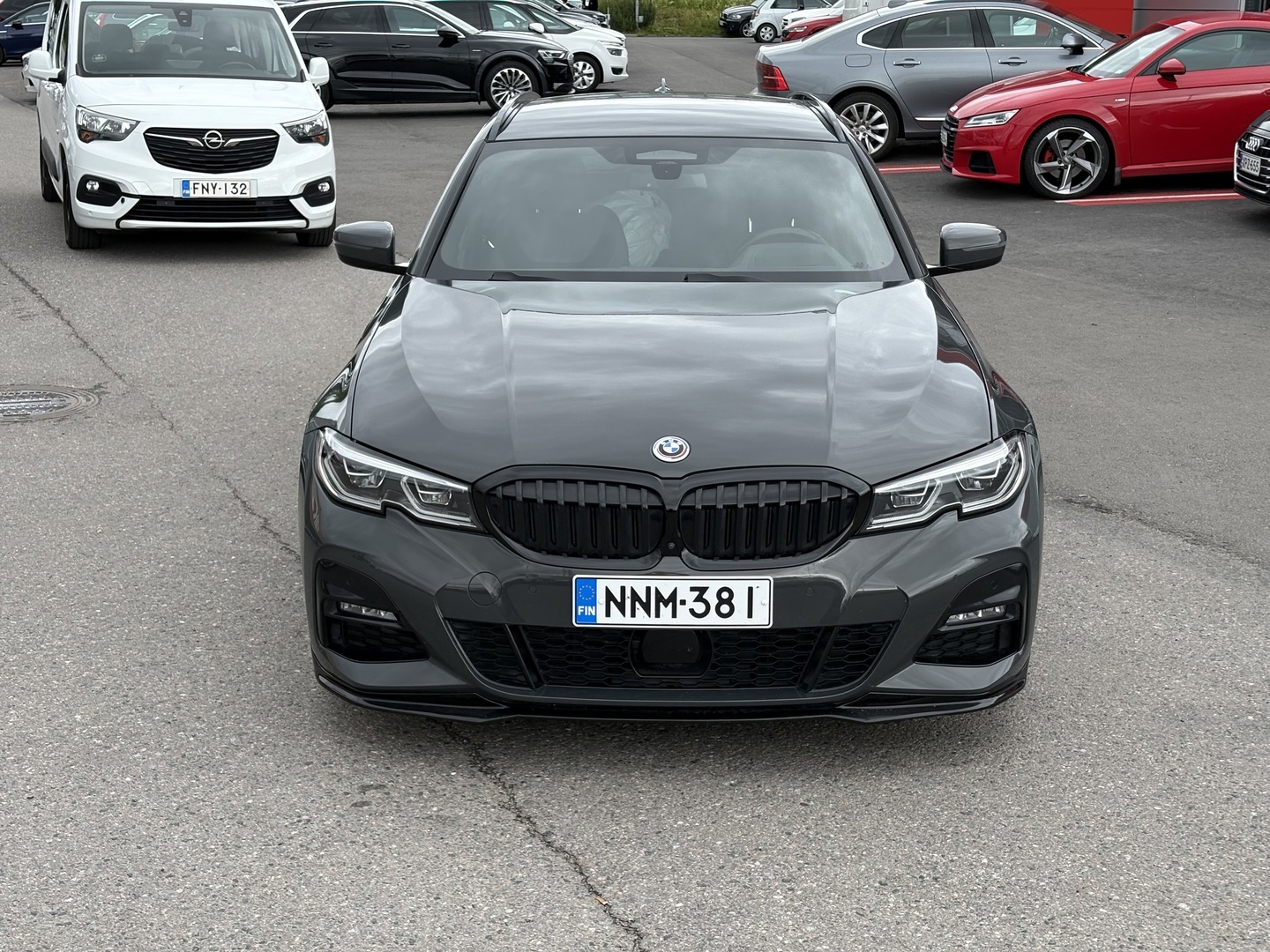 BMW - 330 - G21 Touring 330e xDrive A Charged Edition M Sport // Laser / HUD / ACC / Harman / Dravit Gray // - Farmari