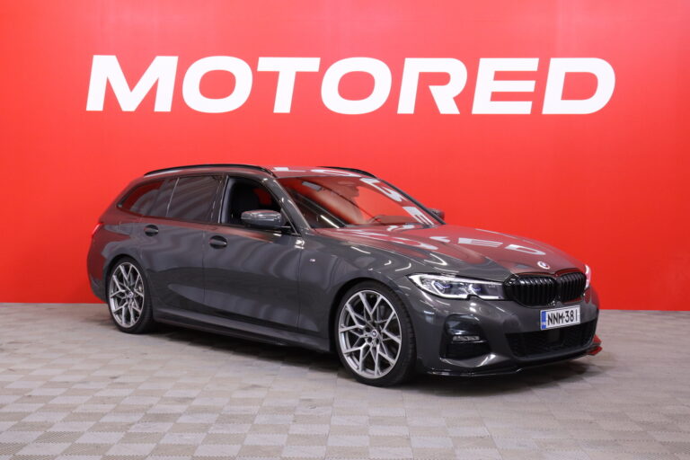 BMW - 330 - G21 Touring 330e xDrive A Charged Edition M Sport // Laser / HUD / ACC / Harman / Dravit Gray // - Farmari