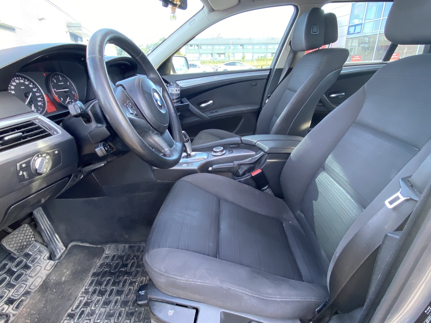 BMW - 520 - E61 Touring Business - Farmari