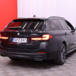 BMW - 530 - G31 Touring 530e xDrive A Charged Edition M Sport // M-sport / Nahat / Vetokoukku / ACC / Lisälämmitin / Kamera / HUD // - Farmari