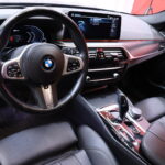 BMW - 530 - G31 Touring 530e xDrive A Charged Edition M Sport // M-sport / Nahat / Vetokoukku / ACC / Lisälämmitin / Kamera / HUD // - Farmari