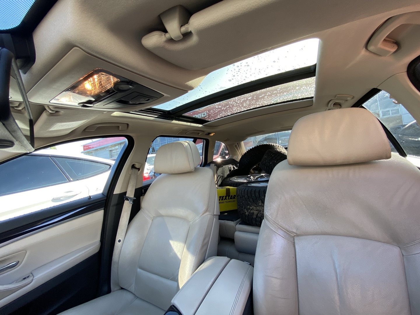 BMW - 530 - Sport A F11 Touring  // Panorama / ACC / HUD / Prof.navi / Nahkapenkit muistilla / Bluetooth // - Farmari