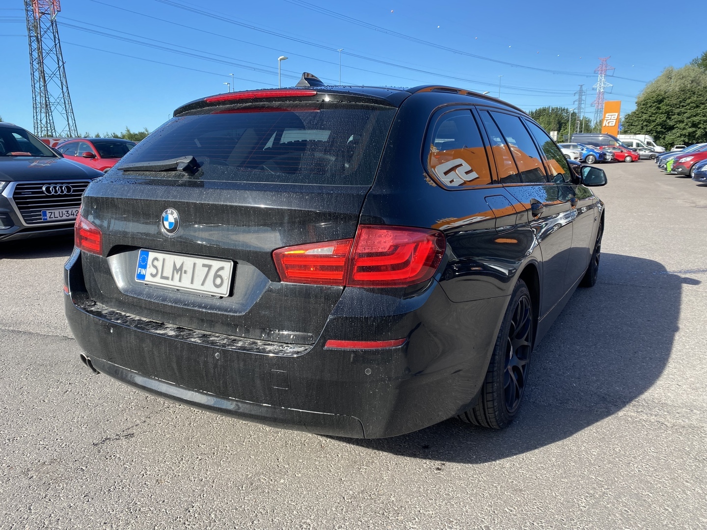 BMW - 530 - Sport A F11 Touring  // Panorama / ACC / HUD / Prof.navi / Nahkapenkit muistilla / Bluetooth // - Farmari