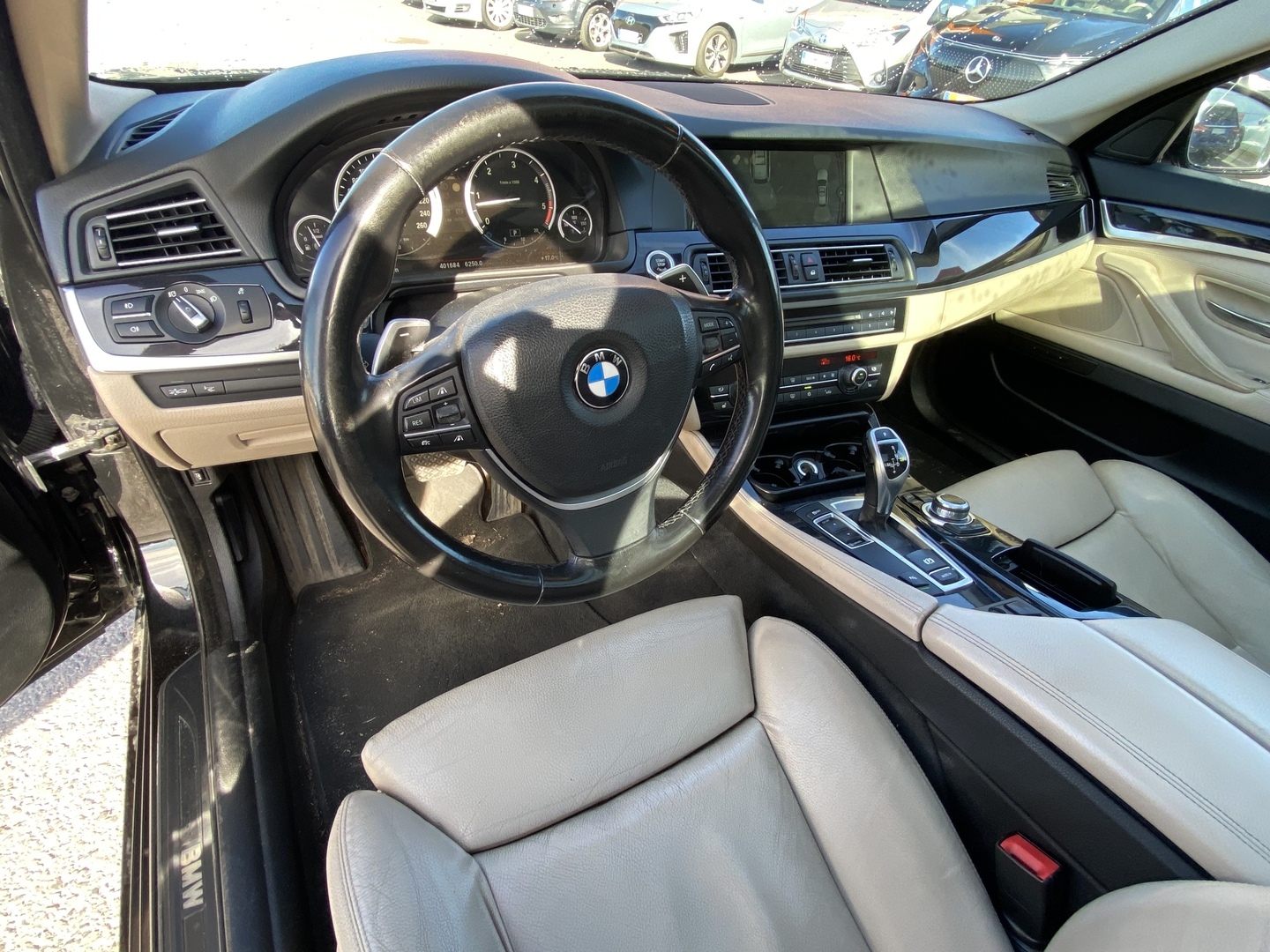 BMW - 530 - Sport A F11 Touring  // Panorama / ACC / HUD / Prof.navi / Nahkapenkit muistilla / Bluetooth // - Farmari
