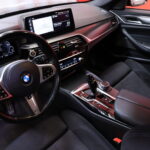BMW - 530 - G31 Touring 530e xDrive A M Sport // Laser / ACC / H/K / Läm.ratti / HUD / Koukku / 360 // - Farmari