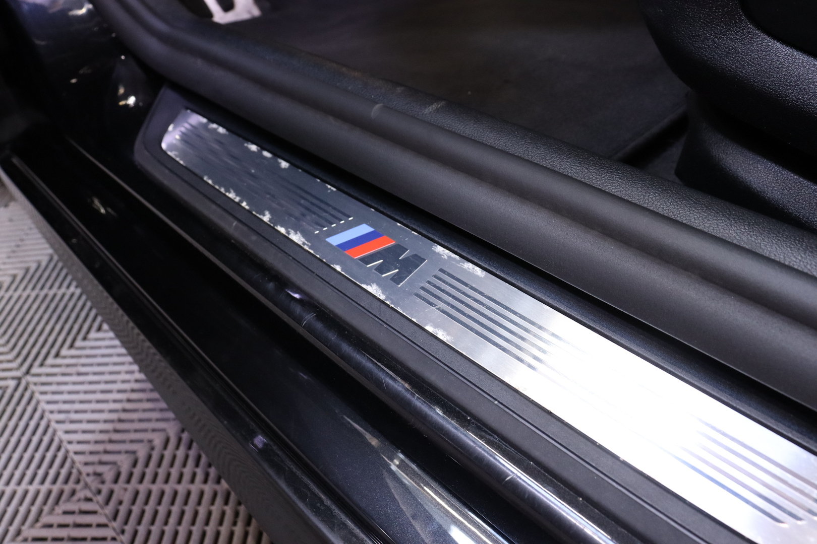 BMW - 530 - G31 Touring 530e xDrive A M Sport // Laser / ACC / H/K / Läm.ratti / HUD / Koukku / 360 // - Farmari
