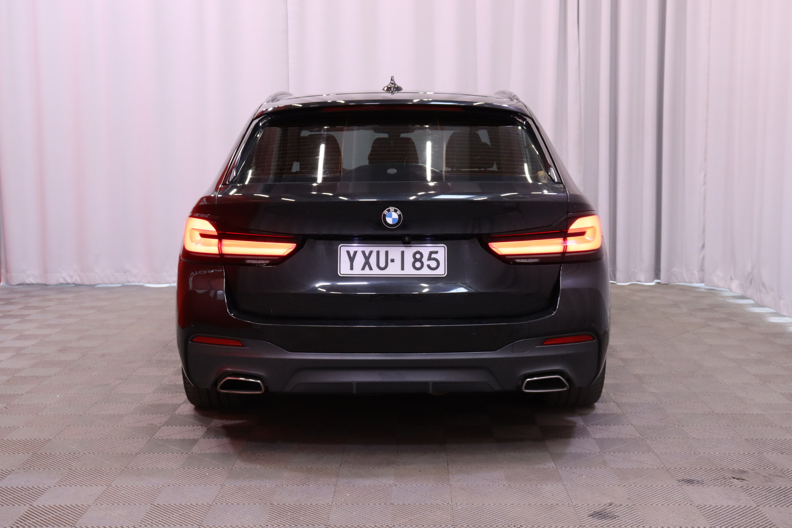 BMW - 530 - G31 Touring 530e xDrive A M Sport // Laser / ACC / H/K / Läm.ratti / HUD / Koukku / 360 // - Farmari