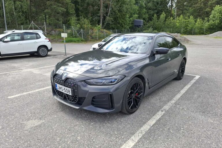 BMW - I4 M50 - M50 Charged // Laser / Koukku / ACC / H/K / Adapt. M-alusta // - Sedan