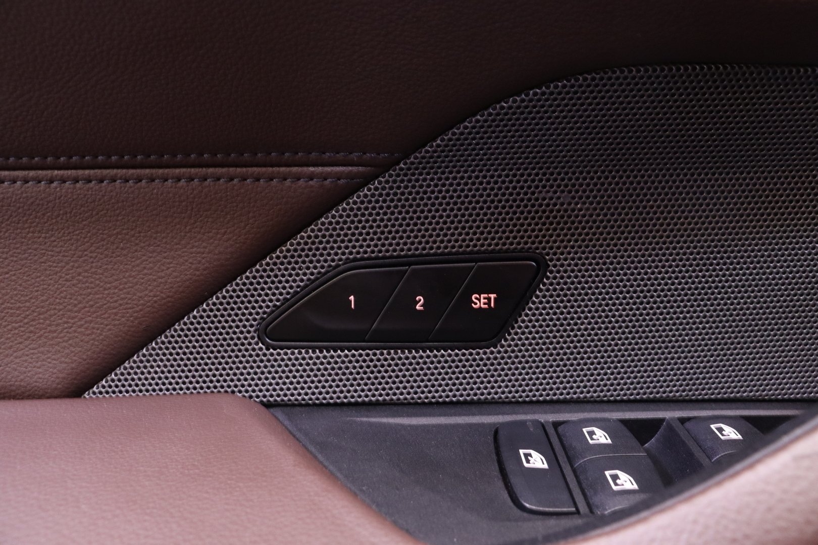 BMW - I4 M50 - Super Charged // Laser / Harman&Kardon / HUD / Lasikatto / Vetokoukku / ACC / 360° / Sanremo Green / Adapt. M-alusta // - Sedan
