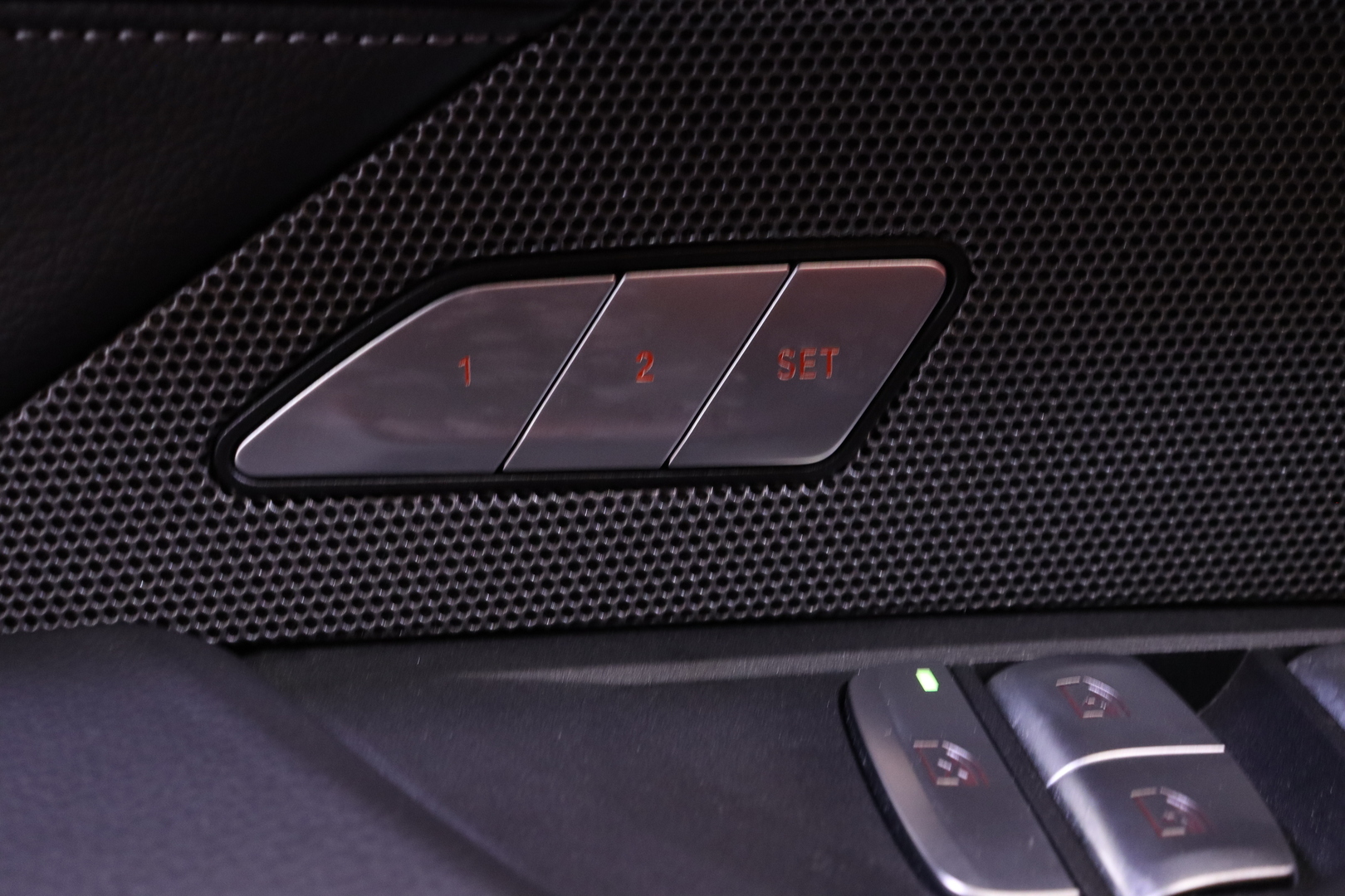 BMW - I4 M50 - Fully Charged // Laser / Harman&Kardon / HUD / ACC / M Sport Pro / Vetokoukku / Muistipenkki / Comfort access // - Sedan