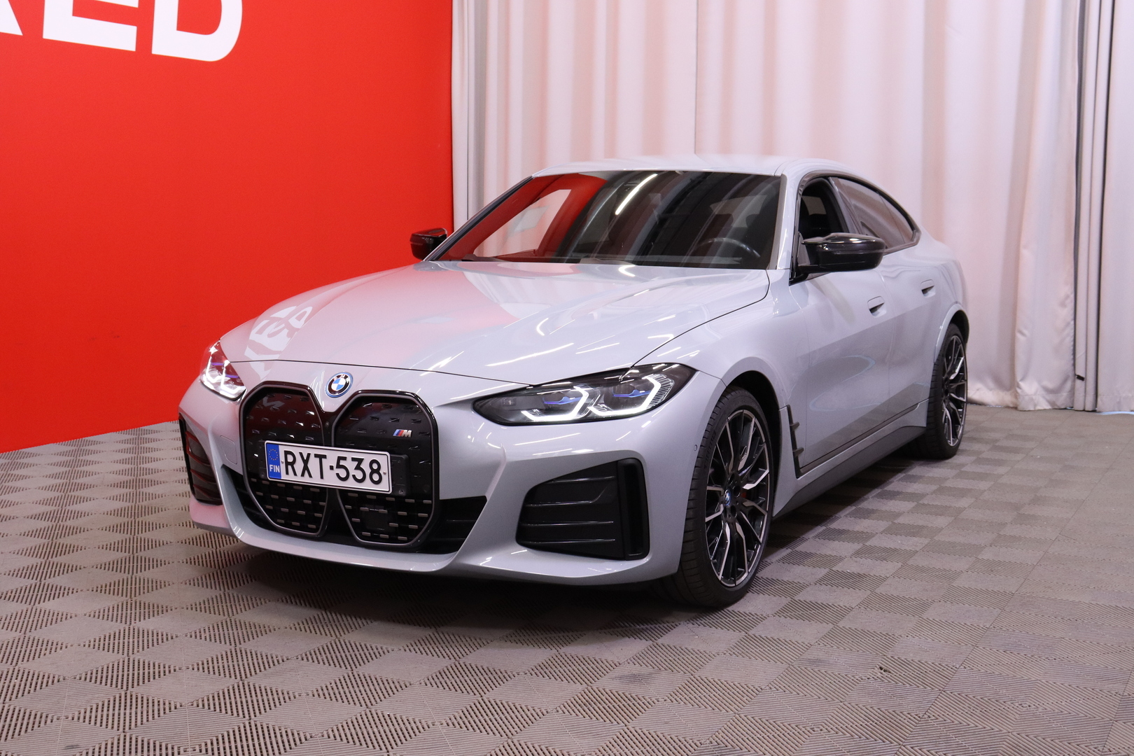 BMW - I4 M50 - Fully Charged // Laser / Harman&Kardon / HUD / ACC / M Sport Pro / Vetokoukku / Muistipenkki / Comfort access // - Sedan