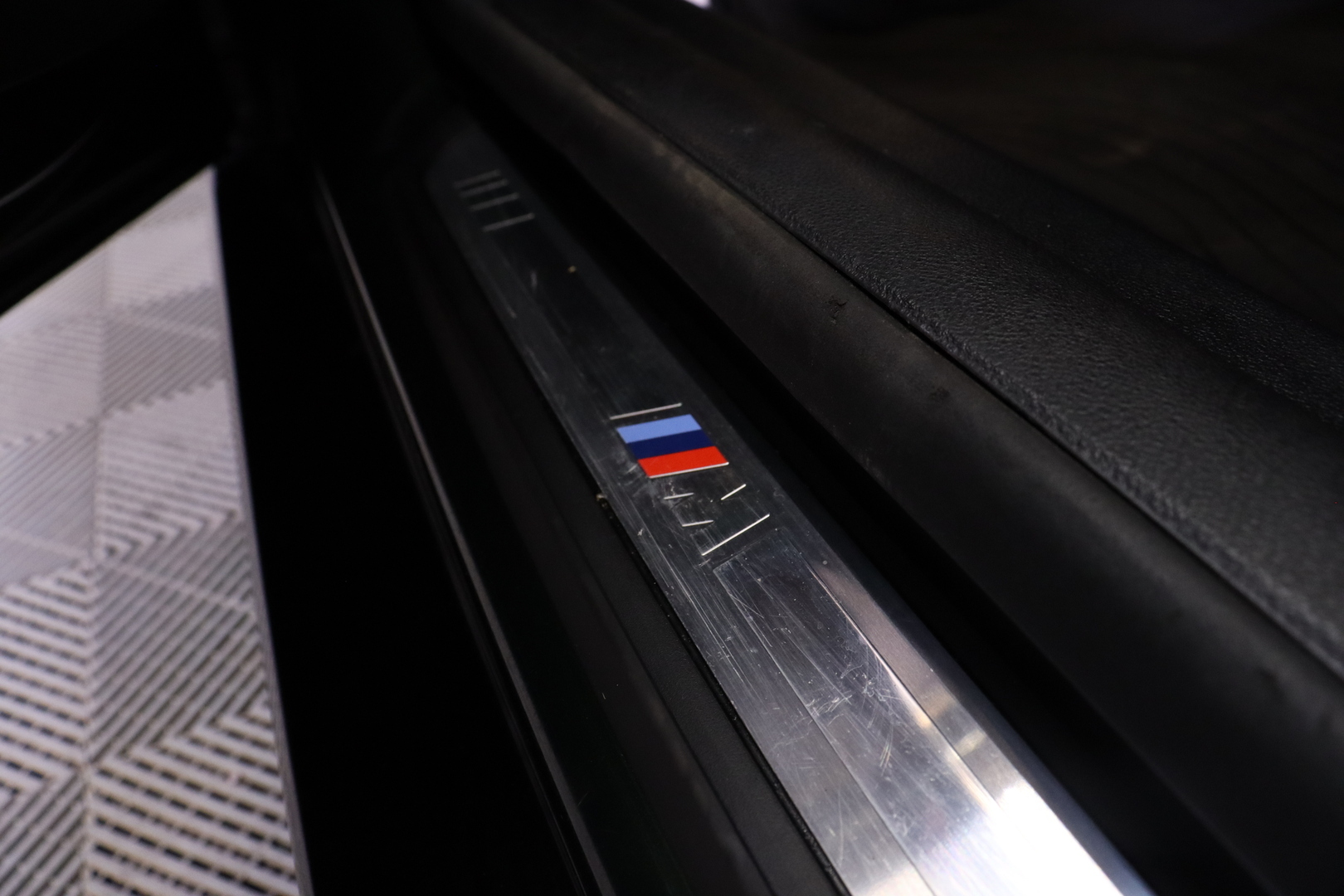 BMW - I4 M50 - Super Charged // Laser / Harman&Kardon / HUD / Lasikatto / Vetokoukku / ACC / 360° / Sanremo Green / Adapt. M-alusta // - Sedan