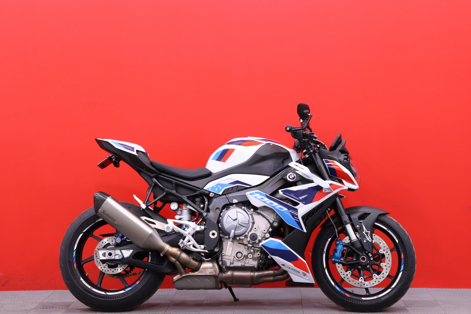 BMW - M - 1000R // Suomi-Pyörä / Takuu 2028 asti / Merkkihuollettu / Shifter / Vakkari // - Moottoripyörä