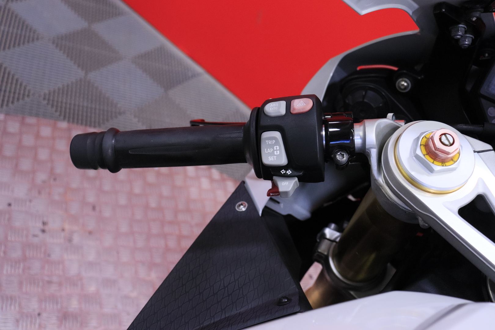 BMW - S - 1000RR // Juuri saapunut! / Akrapovic putkisto / Shifter // - Moottoripyörä