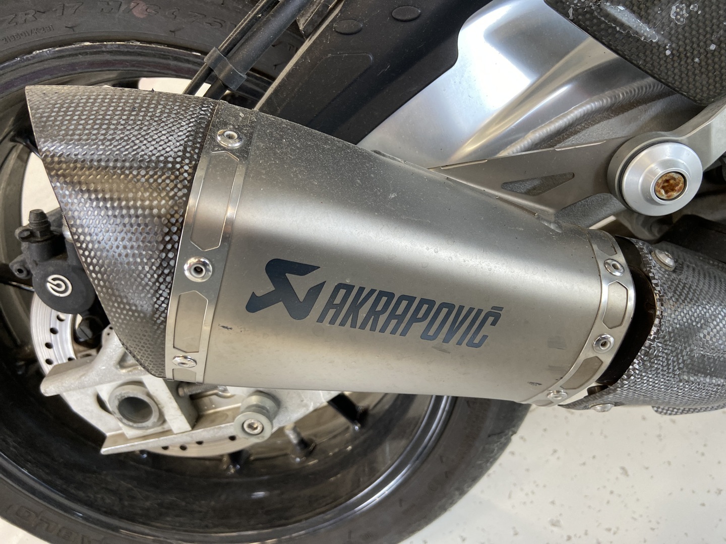 BMW - S - 1000RR // Akrapovic / 30tkm huolto tehty / Suomi-pyörä / DTC / ABS / Shifter // - Moottoripyörä