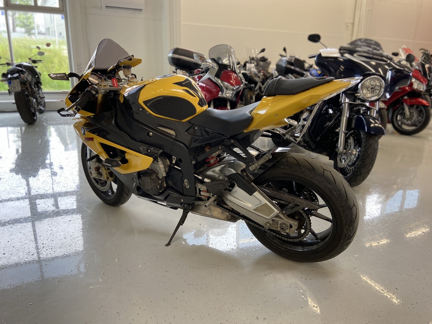 BMW - S - 1000RR // Akrapovic / 30tkm huolto tehty / Suomi-pyörä / DTC / ABS / Shifter // - Moottoripyörä