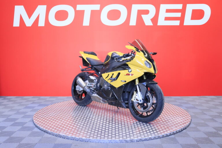 BMW - S - 1000RR // Akrapovic / 30tkm huolto tehty / Suomi-pyörä / DTC / ABS / Shifter // - Moottoripyörä