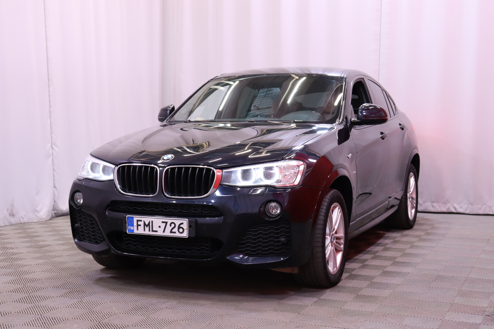 BMW - X4 - F26 LCI xDrive20d A Business M Sport // Suomi-auto / Ei AdBlue / Sport.Alusta / Harman&Kardon / Webasto // - Sedan