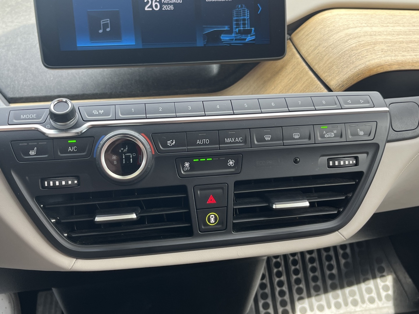 BMW - i3 - i3s 120 // Lasikatto / Hifit / Prof. Navi / Kamera / Keyless // - Sedan