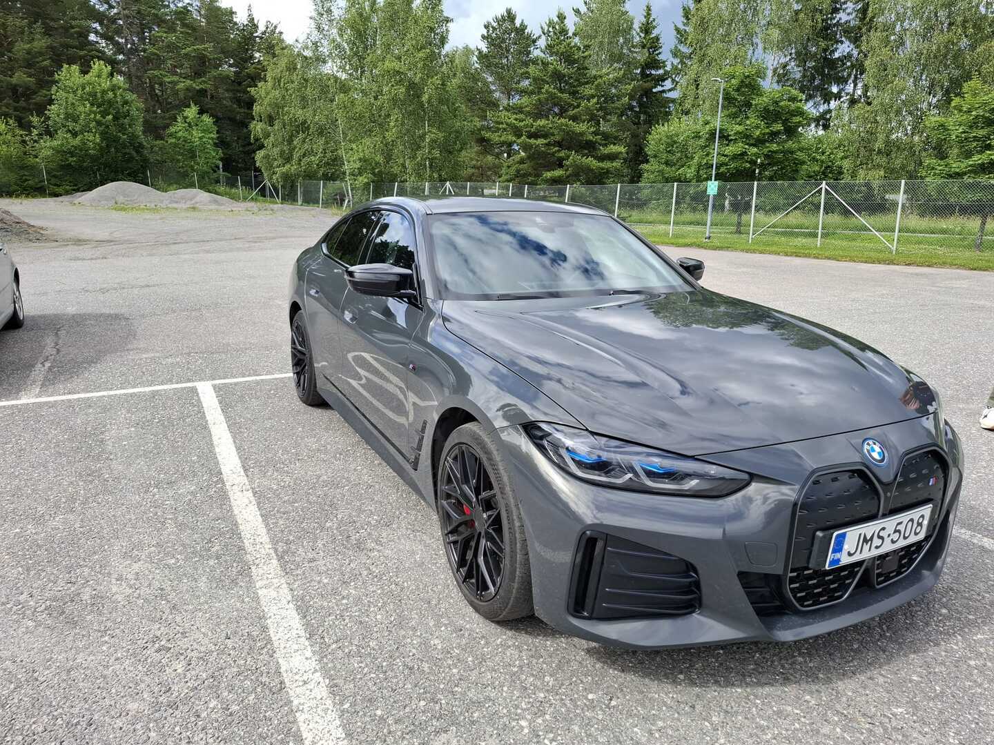 BMW - i4 - M50 Charged // Laser / Koukku / ACC / H/K / Adapt. M-alusta // - Sedan