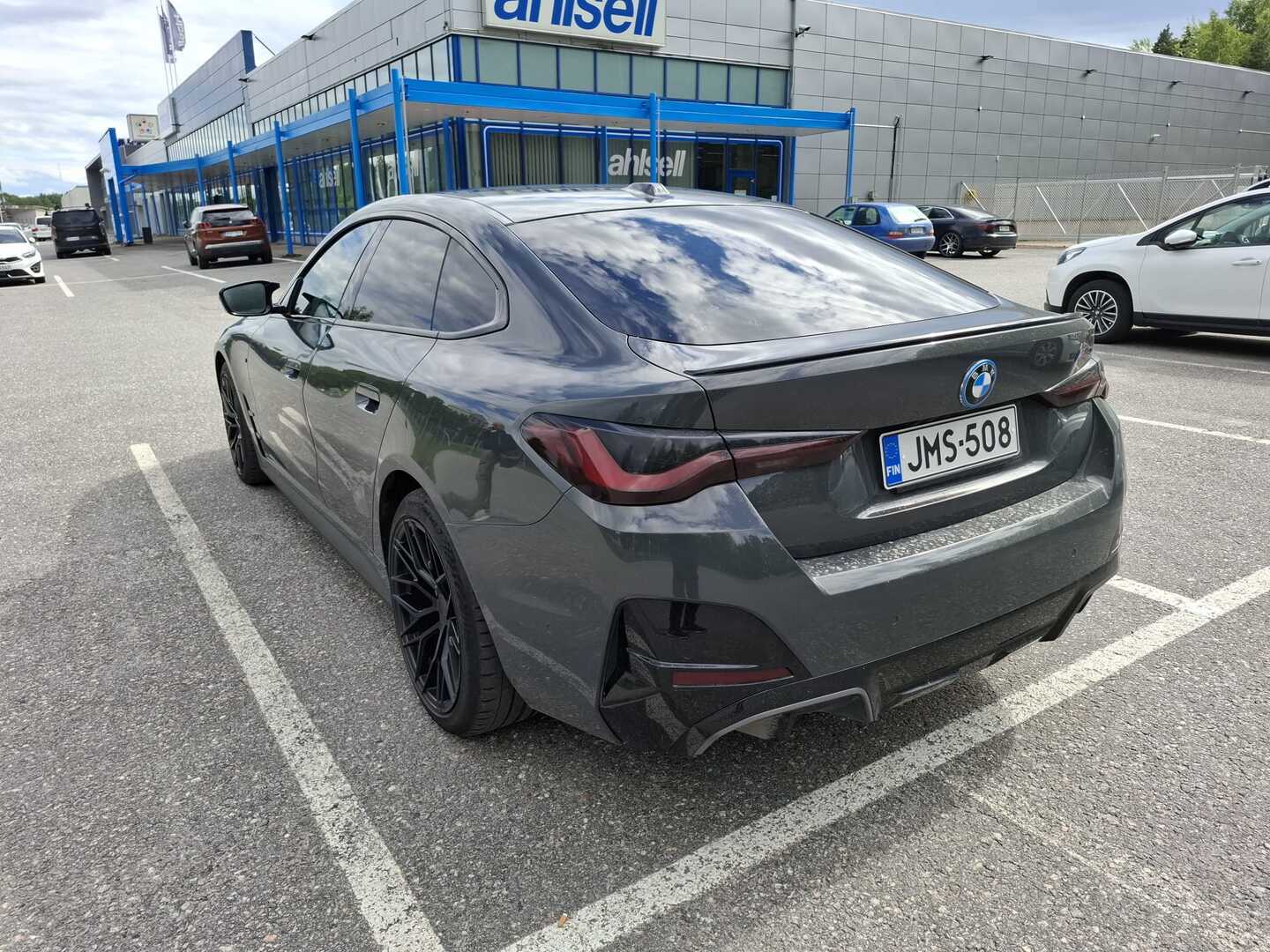 BMW - i4 - M50 Charged // Laser / Koukku / ACC / H/K / Adapt. M-alusta // - Sedan